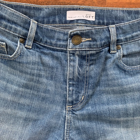 Ann Taylor LOFT Denim Jean Shorts Sz 27 (4) - Picture 2 of 7